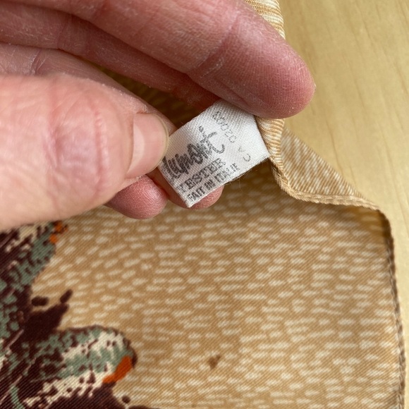 Vintage Patricia Dumont | Brown and Tan Patterned Scarf Made in Italy - Picture 5 of 5